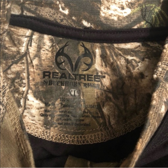 Realtree By Buckhorn River Camouflage Trim Shirt - Picture 6 of 7
